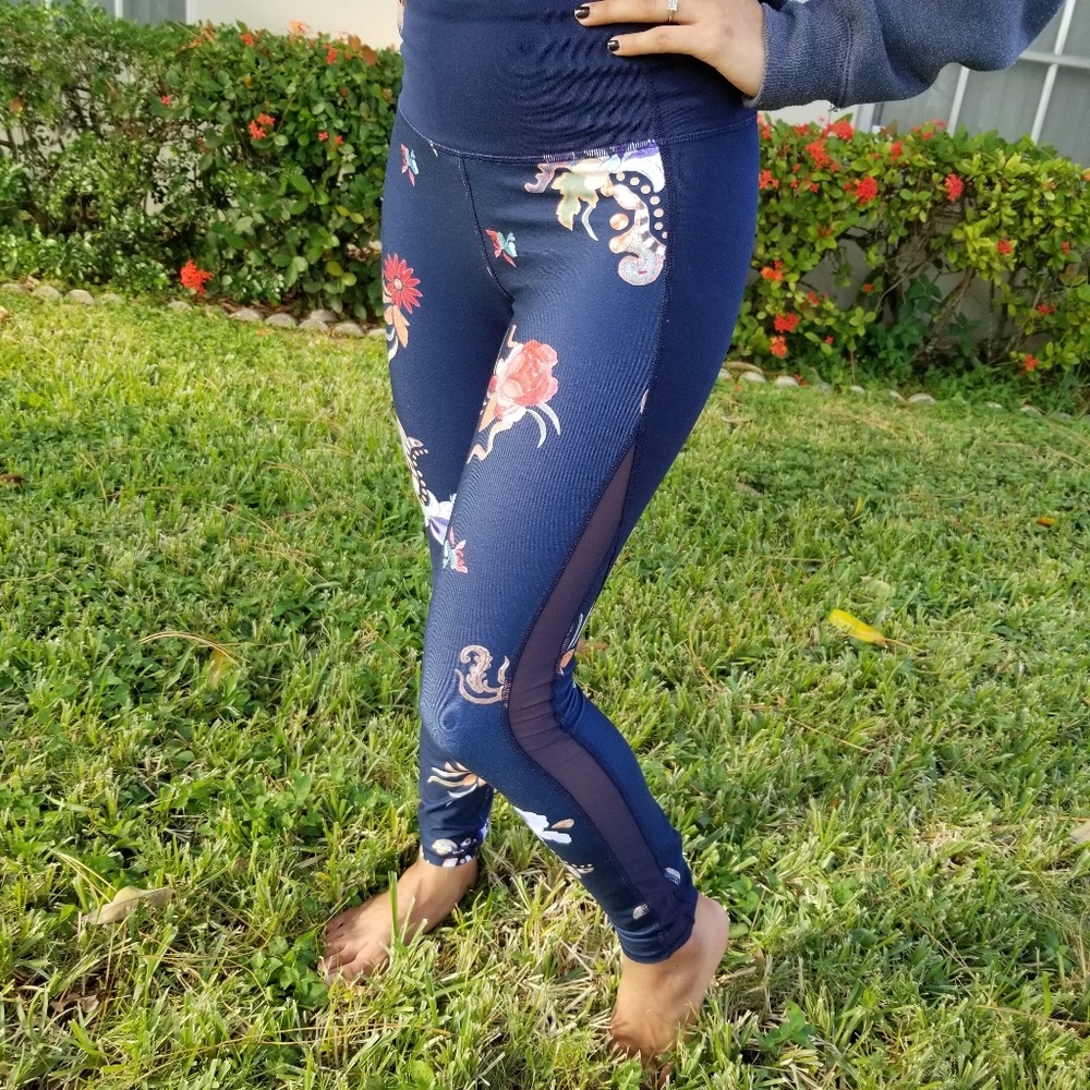 Athleta Tights/leggings